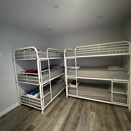 Pineapple Hostel-3